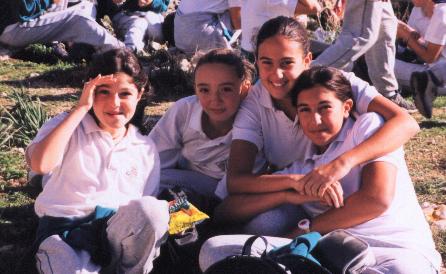 sanmarting9girls2.jpg